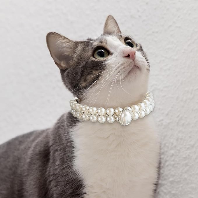 KUDES Small Dog Cat Big Pearl Collars with Crystal Rhinestone Diamond Décor, Adjustable Cute Fashion Pet PU Leather Necklace for Wedding Birthday Party (White, L(12"-14.5") for Small Dogs)