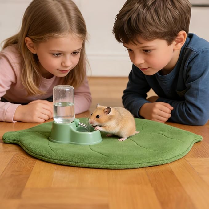 Homimp Guinea Pig Bedding Mat Washable, Ultra Soft Fleece Warm Small Animal Beds, Absorbent & Waterproof Rabbit Winter Sleeping Pad for Rabbit Hamster Squirrel Hedgehog Chinchilla Ferret, Leaf 12"x18"