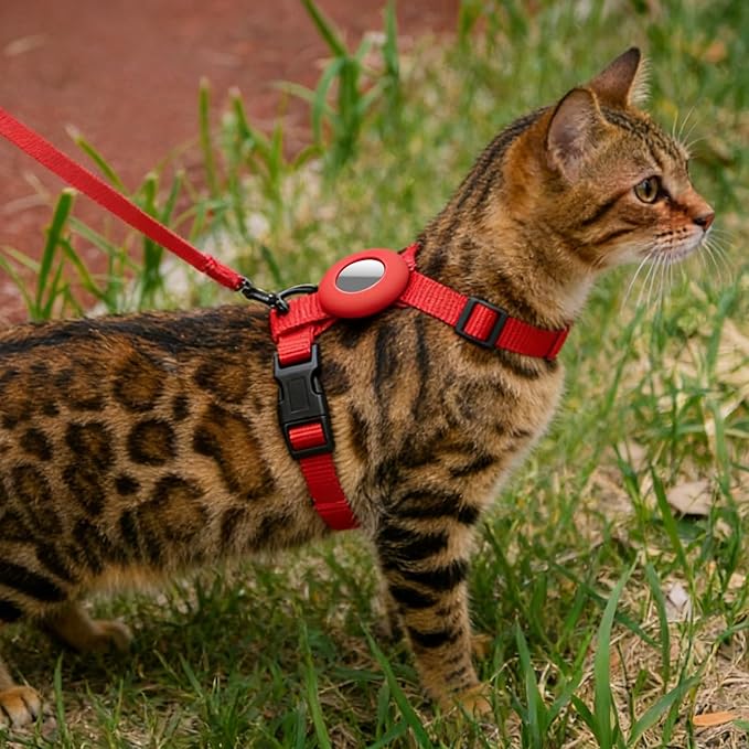Cat Harness and Leash Set with Airtag Holder for Walking & Travelling, Escape Proof Cat Harness for Small Medium Large Kitten, Adjustable Lightweight Soft Cat Vests(Red)