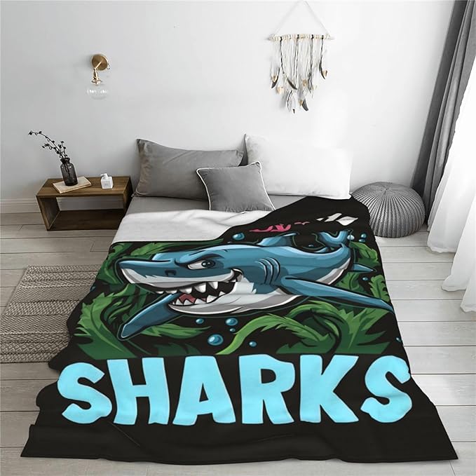 Just A Girl Who Love Sharks Blanket Ocean Sharks Decor Throw Blanket Gifts for Girls Boys Super Warm Soft Plush Fleece Flannel Blanket Winter Couch Bedding Blanket for Adults Kids Women Men 60"X50"