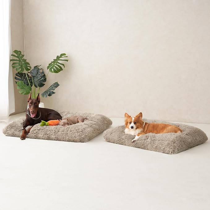 EHEYCIGA Fluffy Dog Crate Bed for Small Dogs, Plush Faux Fur Crate Pad, Calming Anti Anxiety Small Dog Bed, Washable Soft Warm Mat with Non-Slip Bottom, Taupe