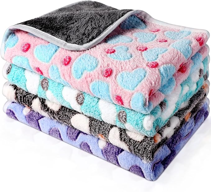 Reginary 4 Pcs Waterproof Guinea Pig Blankets Washable Small Animal Fleece Bedding Guinea Pig Cage Liners Reusable Training Pads Pet Pee Pad Sleep Mat for Hamster(Heart Pattern,35 x 24 Inch)
