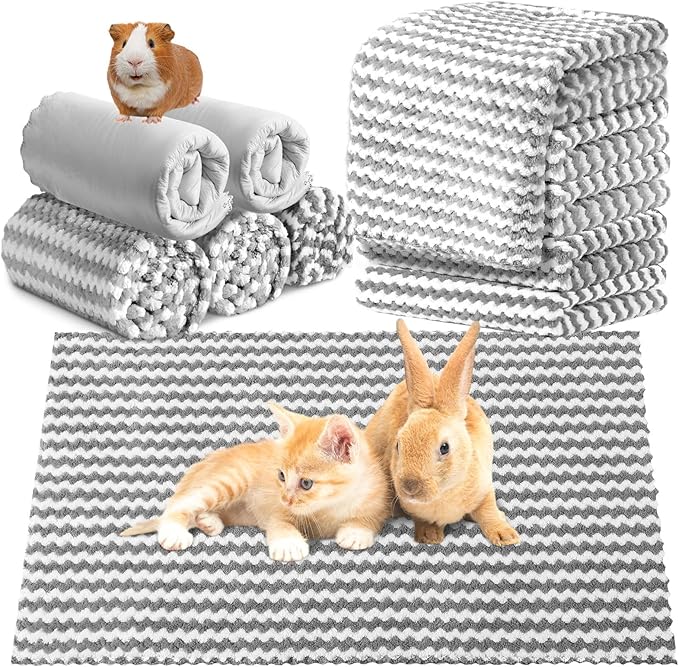 Hahafelt 5 Pcs Waterproof Guinea Pig Fleece Bedding Blankets Absorbent Guinea Pig Cage Liner Washable Small Animal Pee Pad Reusable Pet Blanket Wash Cloth Bedding Mat Pad(Gray,18 x 24 Inch)