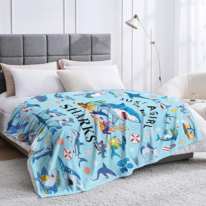 Shark Blanket Gifts for Sharks Lovers Soft Flannel Shark Throw Blanket Birthday Stuff Gifts Bedding Decor for Kids Adults 50"x40"