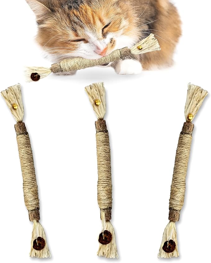 SunGrow Delicious Pet Snack Silvervine Sticks, Chewable Corn Husk and Insect Lean Fruit, Perfect Teeth Care for Cats, Rabbits and Other Pets, 3 Pcs