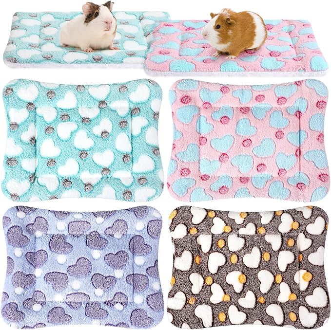 Tuanse 4 Pack Guinea Pig Bed Mat Bedding Rabbit Winter Bed Pad for Indoor Warm Small Animal Mattres Fleece Sleeping Pad for Hedgehogs Bunny Ferrets Hamster(Heart,13 x 10 Inch)