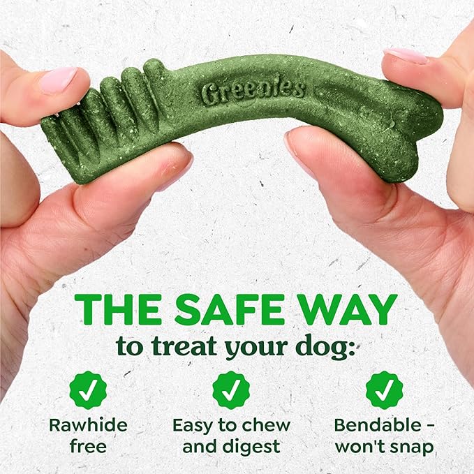Greenies Veterinarian-Recommended Natural Dental Dog Treats, Dental Chews for Dogs, Regular Size, Blueberry Flavor, 12 oz. Pack, 12 Count