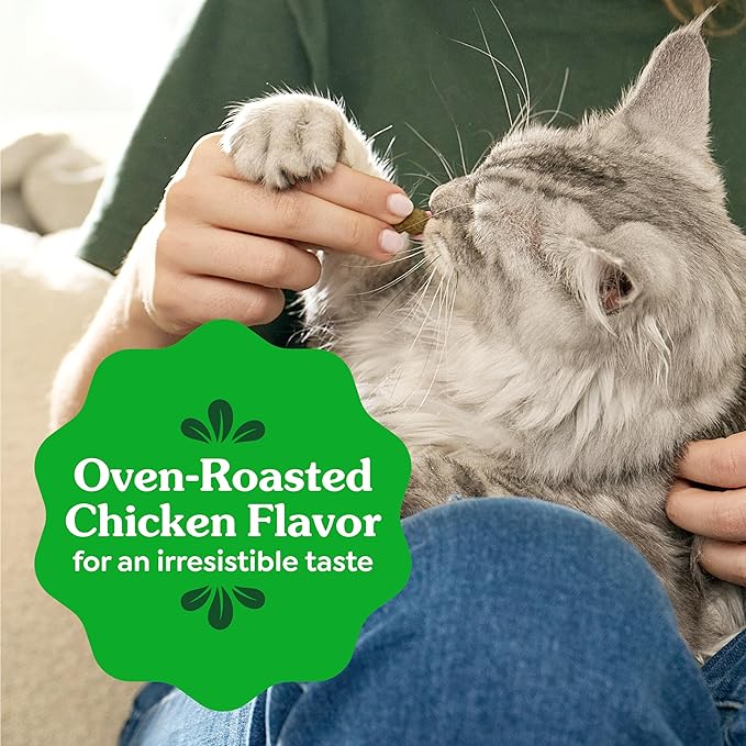 Greenies Cat Treats, Feline Veterinarian-Recommended Adult Natural Dental Cat Treats, Oven Roasted Chicken Flavor, 2.1 oz. Pouch